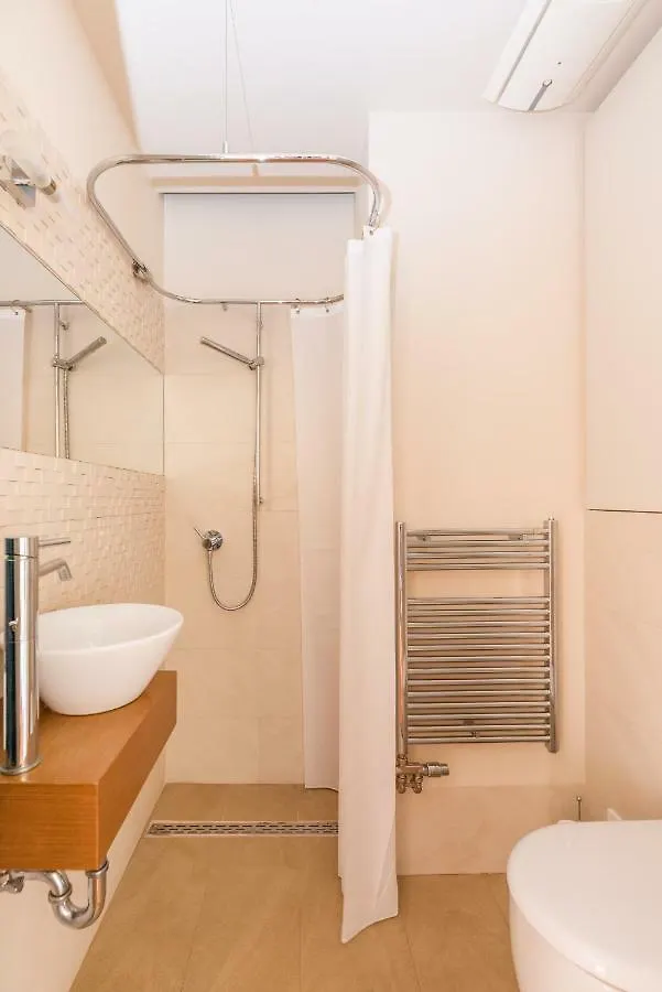 Skyline View Apartment With En Suite Sauna Budapest Hungary