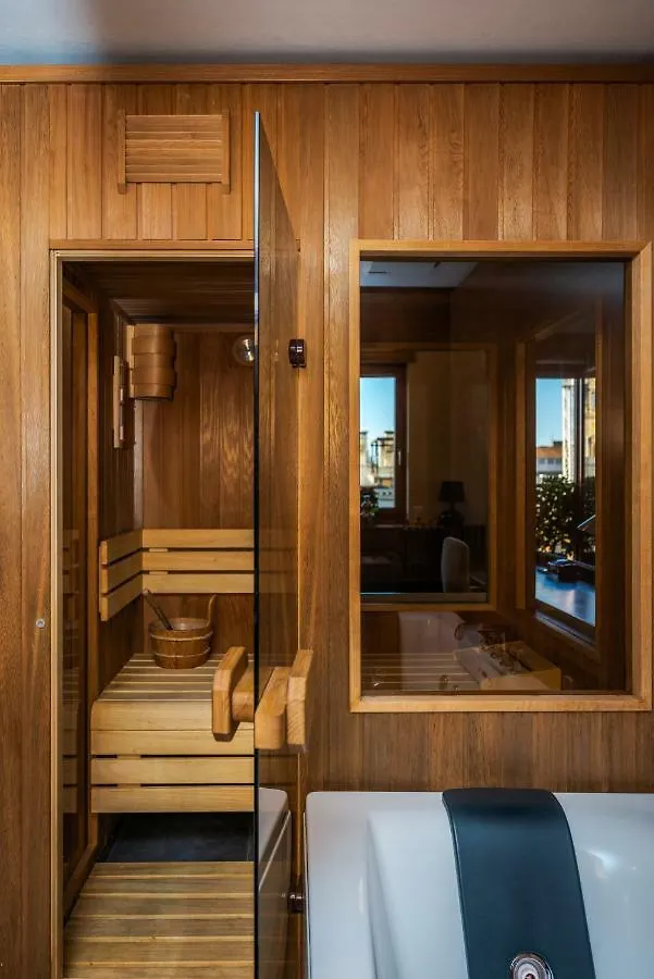 Skyline View Apartment With En Suite Sauna Budapest
