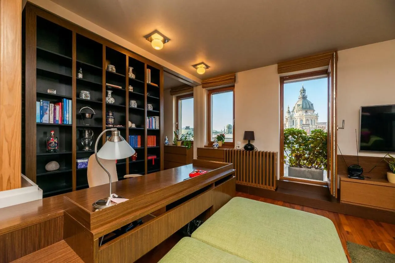 Skyline View Apartment With En Suite Sauna Budapest