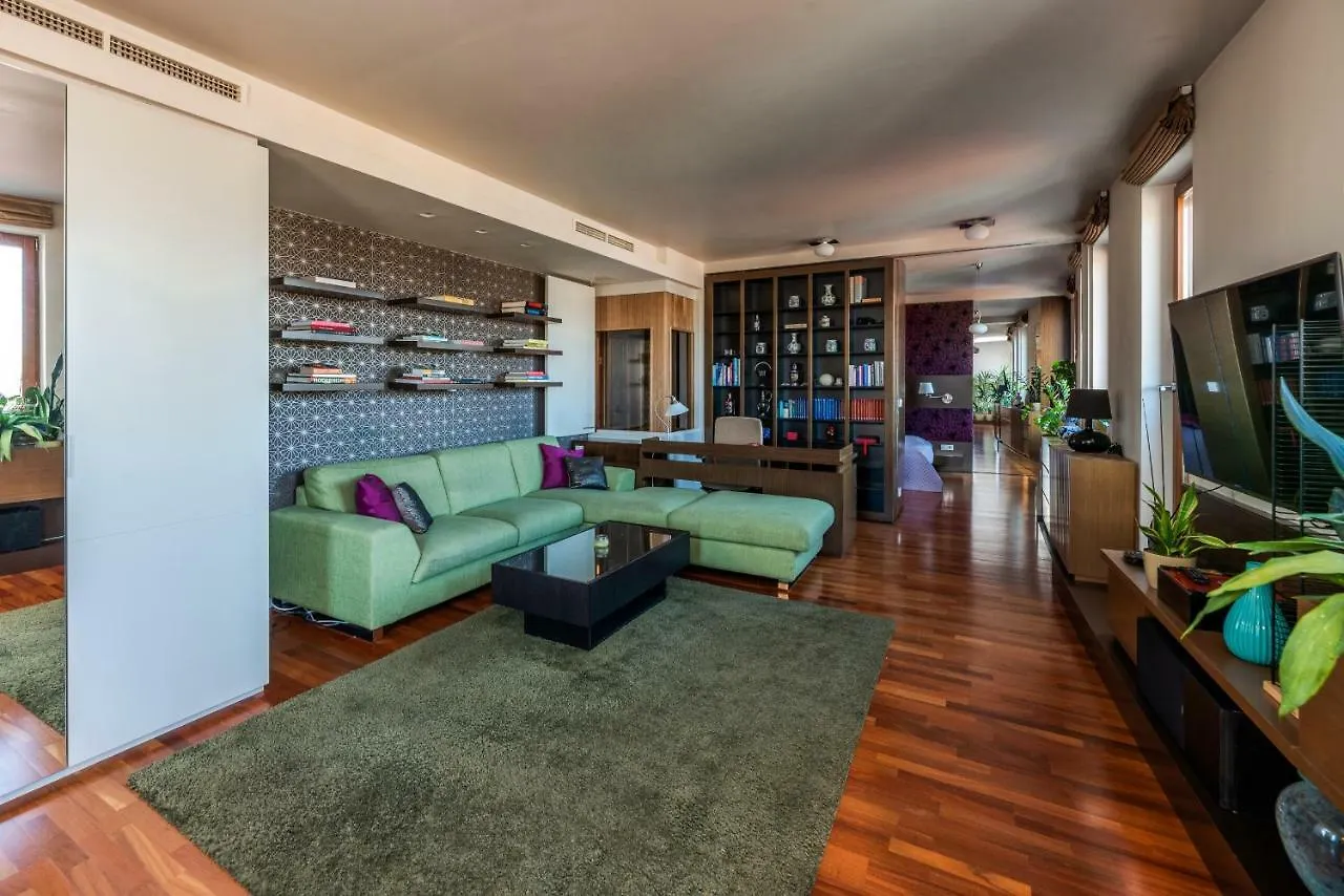 Skyline View Apartment With En Suite Sauna Boedapest